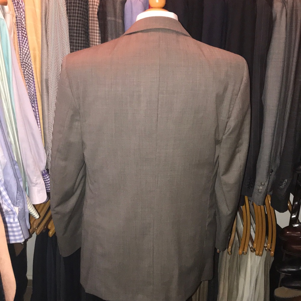 Suit - Picture 5 of 5